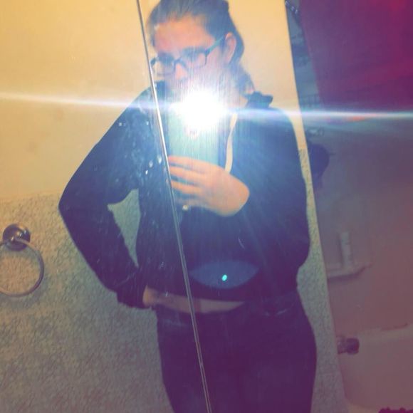 Meet your Posher, Bri - Picture 1 of 1